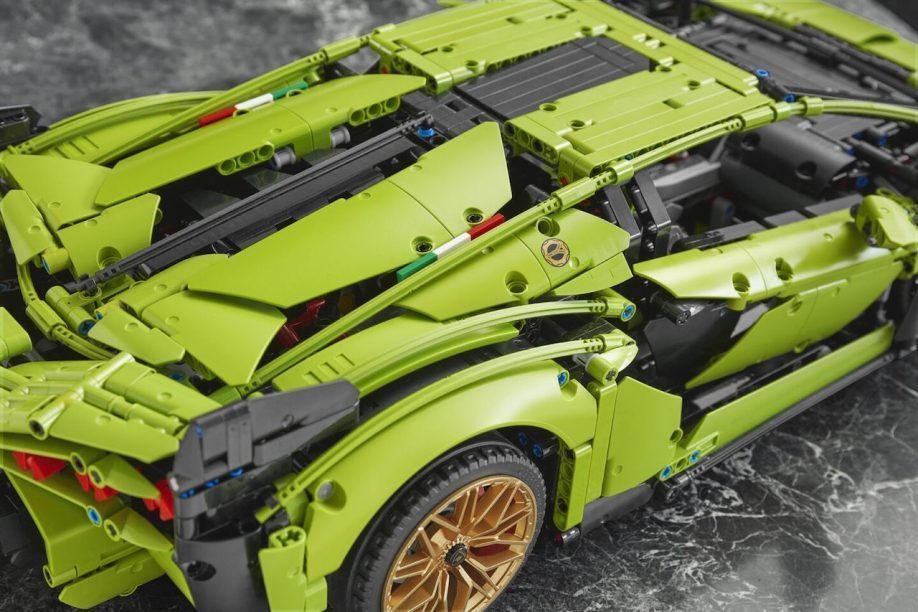 LEGO Lamborghini detail