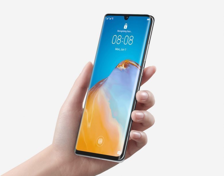 Huawei P30 Pro New Edition hand