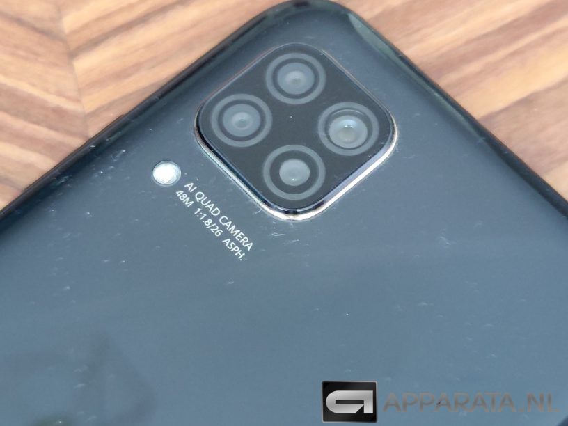 Huawei P40 Lite review - achter camera