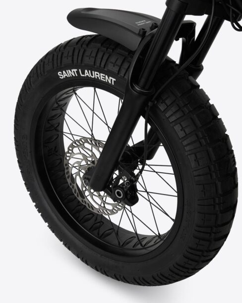 Saint Laurent Super73 is statement op wielen
